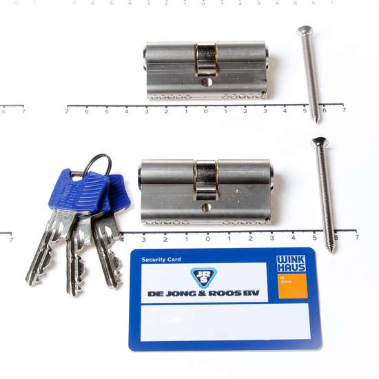 Afbeelding van Set cilinders dubbel  (2 stuks) 30/30 (bui./bin.) voorzien van SKG ***,  met certificaat en 6 sleutels